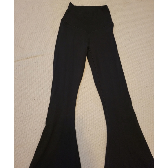 OFFLINE By Aerie Real Me High Waisted Crossover Rib Super Flare Legging Size xs - Picture 10 of 11